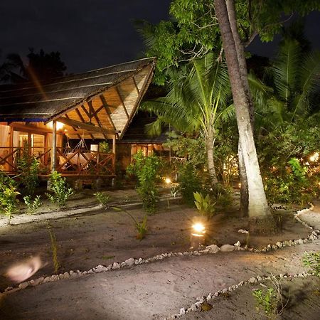 Metita Beach & Dive Resort Daruba Eksteriør bilde
